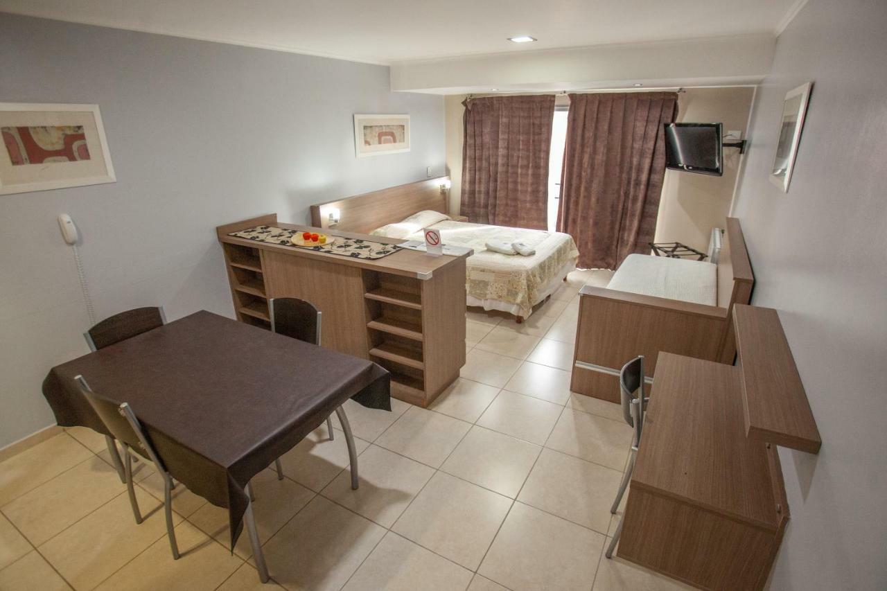 Apart Hotel Rivadavia 815 Neuquen Luaran gambar