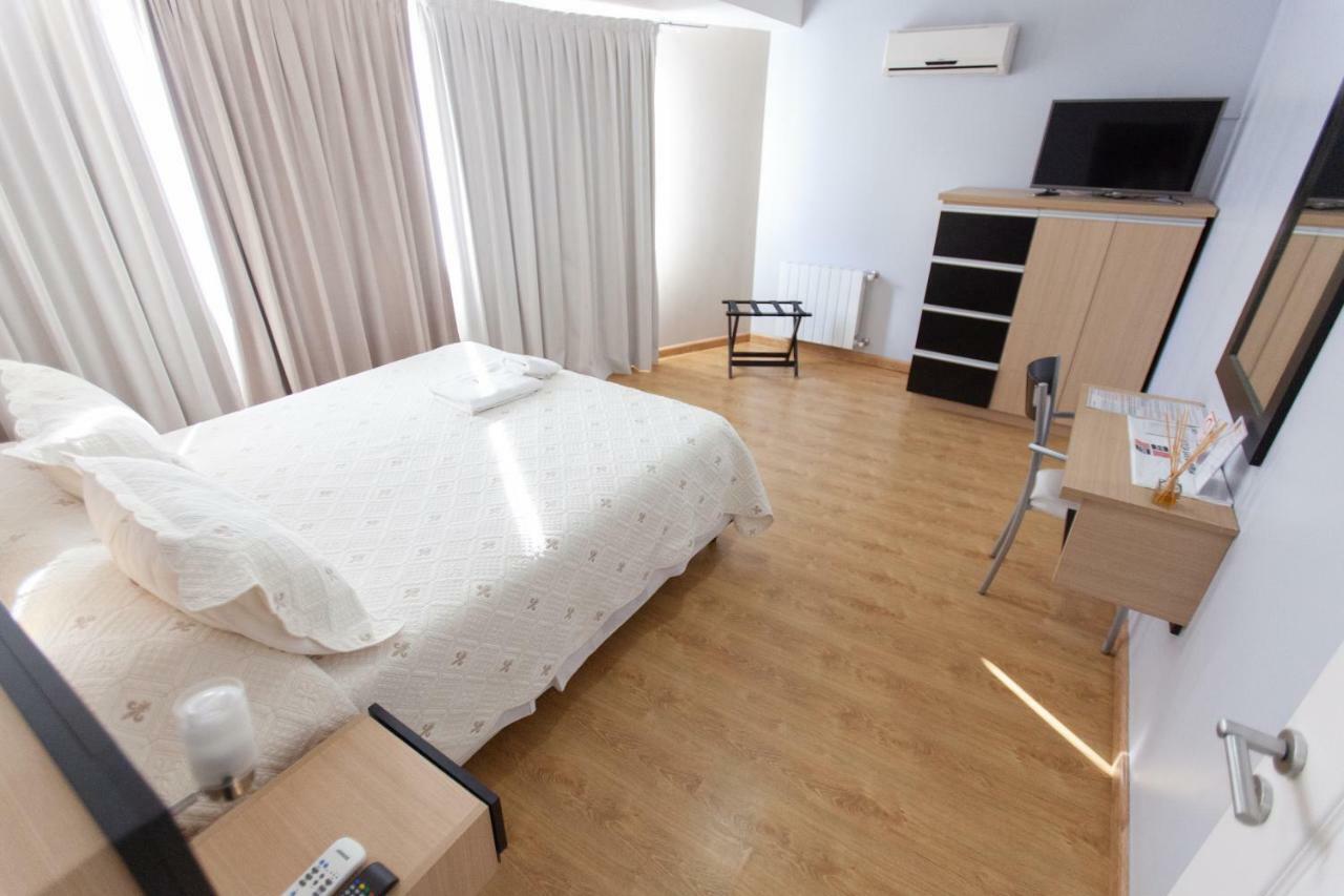 Apart Hotel Rivadavia 815 Neuquen Luaran gambar