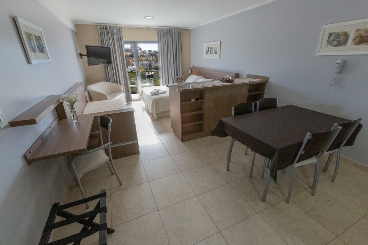 Apart Hotel Rivadavia 815 Neuquen Luaran gambar